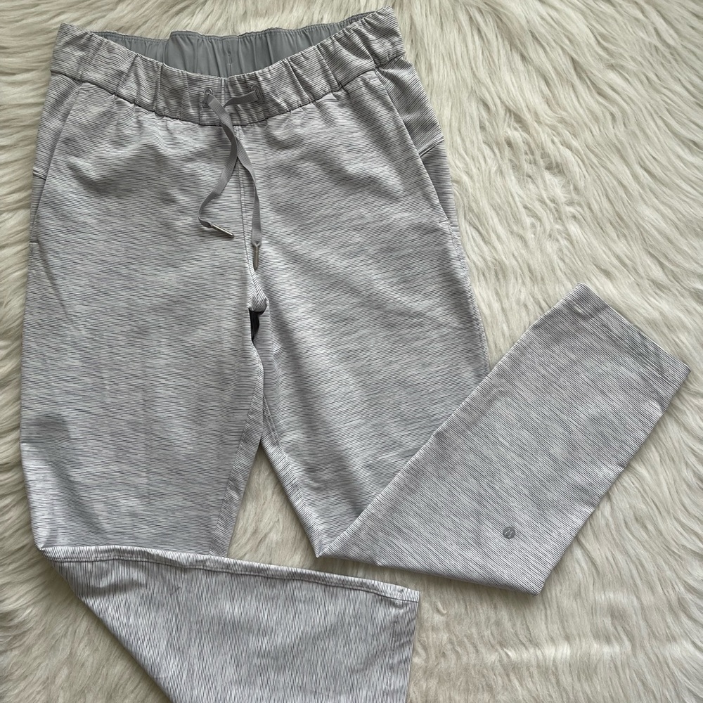 Lululemon On The Fly Pant *27" We Are From Space Nimbus Battleship size…